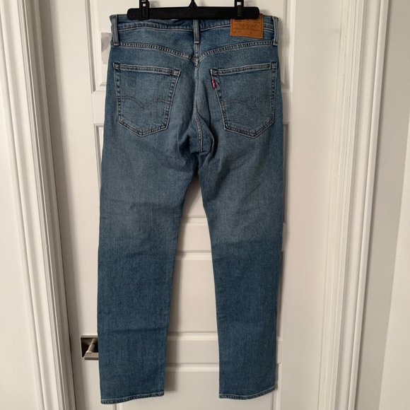 NWT - LEVI'S 502 Tapered-Fit Jeans - Light Blue - Picture 3 of 8